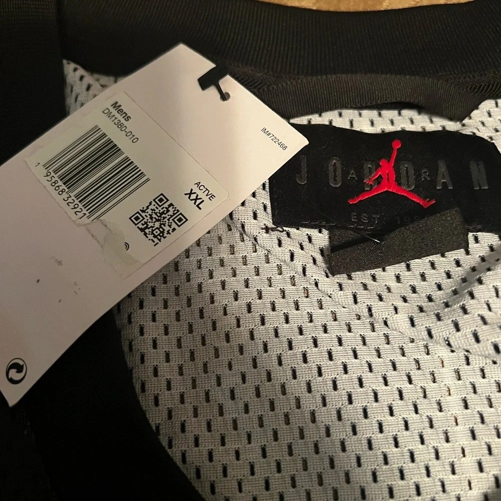 JORDAN MEN ESSENTIALS TANK TOP (BLACK / WHITE / WHITE XXL - Picture 6 of 6